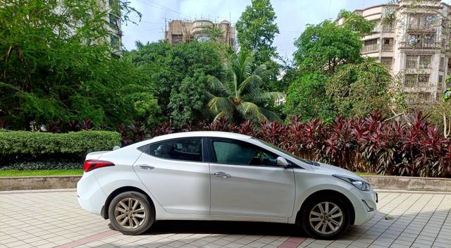 https://images10.gaadi.com/usedcar_image/4565124/original/processed_8b973400b3809dd83f4ea69ae9d504a9.jpg?imwidth=6401
