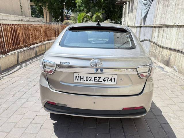 https://images10.gaadi.com/usedcar_image/4565131/original/processed_00802f82b644cb88d1e8739b4041ef9d.jpeg?imwidth=6401
