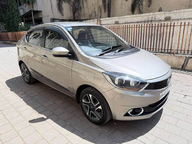 https://images10.gaadi.com/usedcar_image/4565131/original/processed_4bd4ef02095a4cf93c6a480a59869d07.jpeg?imwidth=6400
