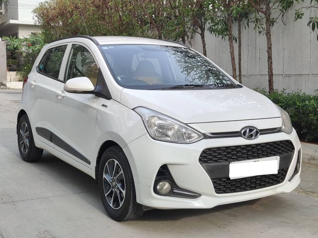 https://images10.gaadi.com/usedcar_image/4565139/original/processed_5a5a3ed8c8a47a54fa7ce6ccb1d86ddd.jpg?imwidth=6400