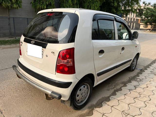 https://images10.gaadi.com/usedcar_image/4565141/original/processed_316f2b14ce1d5ff572bb5b0d055c45ec.jpg?imwidth=6402