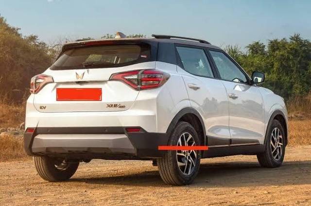https://images10.gaadi.com/usedcar_image/4565162/original/processed_e2b99386-f737-463b-9ad8-f4056a975395.jpg?imwidth=6402