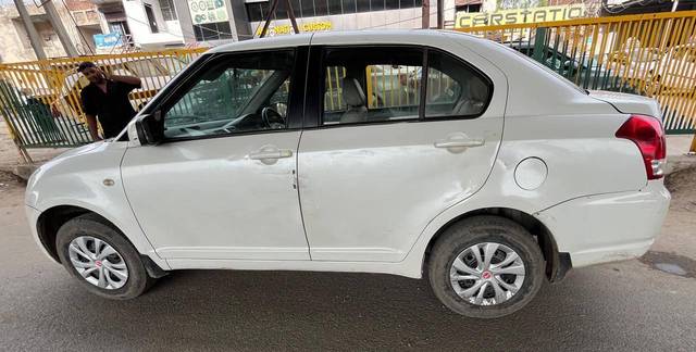 https://images10.gaadi.com/usedcar_image/4565184/original/processed_ef2e5a26f9a58f140ae2fc1d7b855746.jpg?imwidth=6402