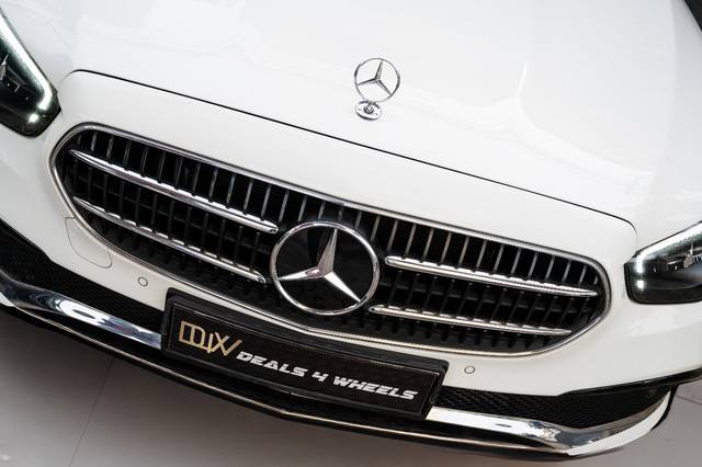 https://images10.gaadi.com/usedcar_image/4565191/original/dcdfa01bcd951d863a0ef8e133d1f22e.jpeg?imwidth=6402