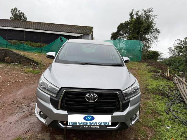 https://images10.gaadi.com/usedcar_image/4565197/original/processed_0d5de6e6ad280d0b5c8a95be0703f732.jpg?imwidth=6402