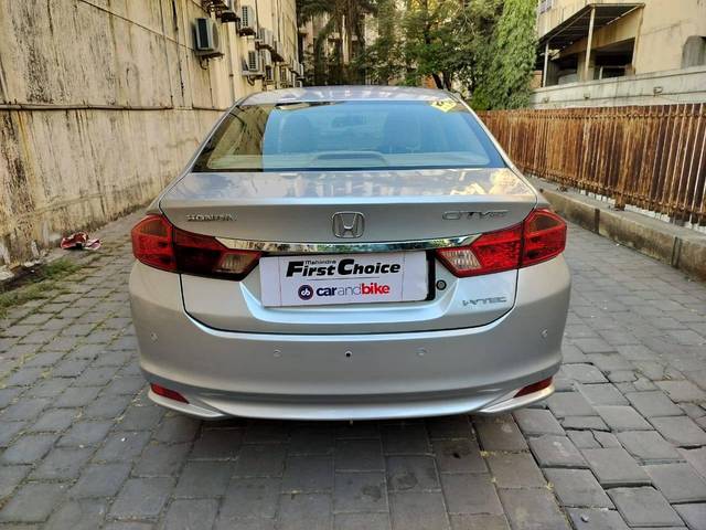 https://images10.gaadi.com/usedcar_image/4565214/original/processed_765a990e4f3b57cdf6c7623ca39df019.jpeg?imwidth=6401