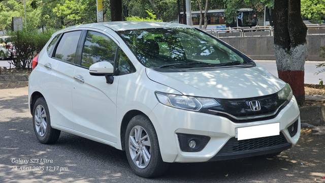 https://images10.gaadi.com/usedcar_image/4565225/original/processed_0901e448bd441068120e3c85e4179632.jpg?imwidth=6400