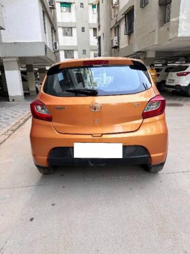 https://images10.gaadi.com/usedcar_image/4565267/original/processed_7d1cf810-1e6c-485f-83cf-788f2db968a0.jpeg?imwidth=6402