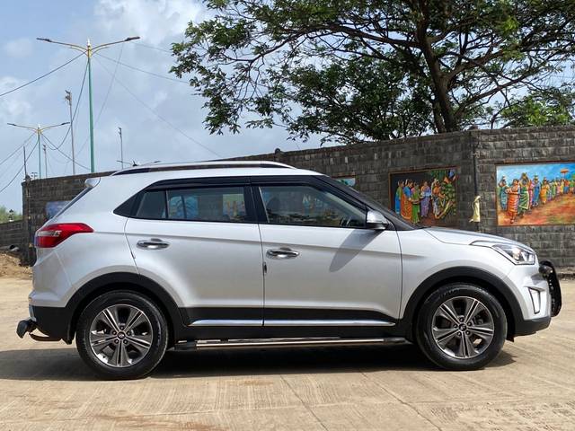 https://images10.gaadi.com/usedcar_image/4565272/original/fe0ad9a84a8f04479e2c8249717bda63.jpg?imwidth=6401