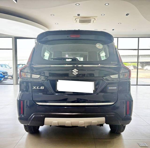 https://images10.gaadi.com/usedcar_image/4565282/original/processed_ddbe7fb1e5a789ce17031a9f96b8390c.jpg?imwidth=6402
