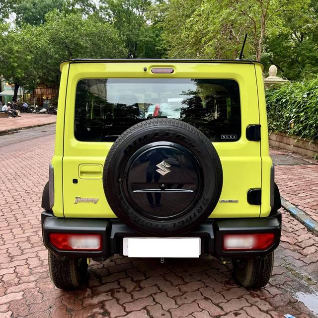 https://images10.gaadi.com/usedcar_image/4565321/original/processed_cc6c0fbf95fa5b150eee86c7edc0b676.JPG?imwidth=6402