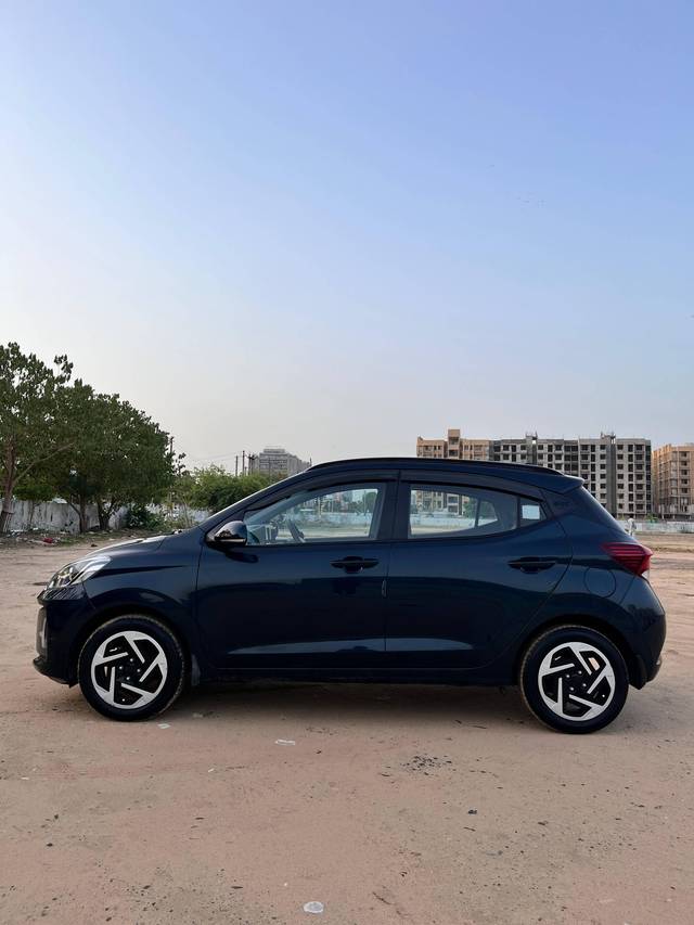 https://images10.gaadi.com/usedcar_image/4565322/original/processed_dc223c3d8dc721164738f64fd61da992.jpg?imwidth=6402