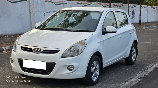 https://images10.gaadi.com/usedcar_image/4565343/original/processed_24ffc1ef99c2a84fdc27c779f82cbd99.jpg?imwidth=6401