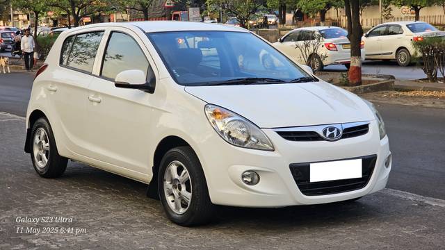 https://images10.gaadi.com/usedcar_image/4565343/original/processed_d8071678408126ee1ba8af4b6f1748e3.jpg?imwidth=6400