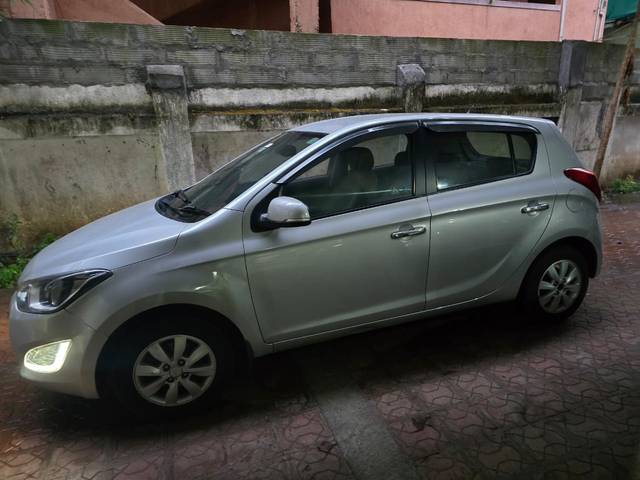 https://images10.gaadi.com/usedcar_image/4565352/original/f384754b87434dbb85af8a1be10fb9a8.jpg?imwidth=6400