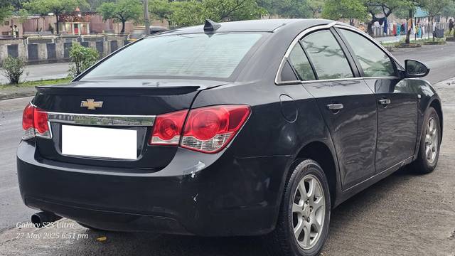 https://images10.gaadi.com/usedcar_image/4565355/original/processed_64fe510eaa7d96279a98c3d8b31c1d0a.jpg?imwidth=6402