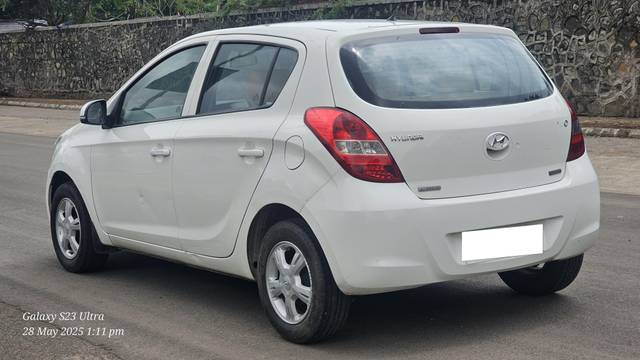 https://images10.gaadi.com/usedcar_image/4565357/original/processed_40544c52459236ae5fc56828927fde74.jpg?imwidth=6402