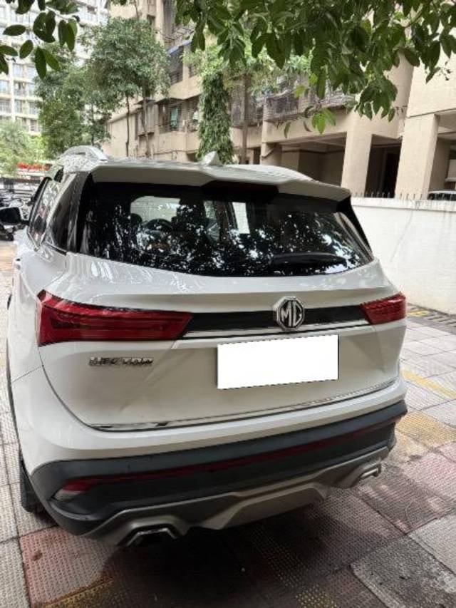 https://images10.gaadi.com/usedcar_image/4565373/original/processed_795e6c5b-1032-4e63-bfcc-a38d27f7be3b.jpg?imwidth=6402