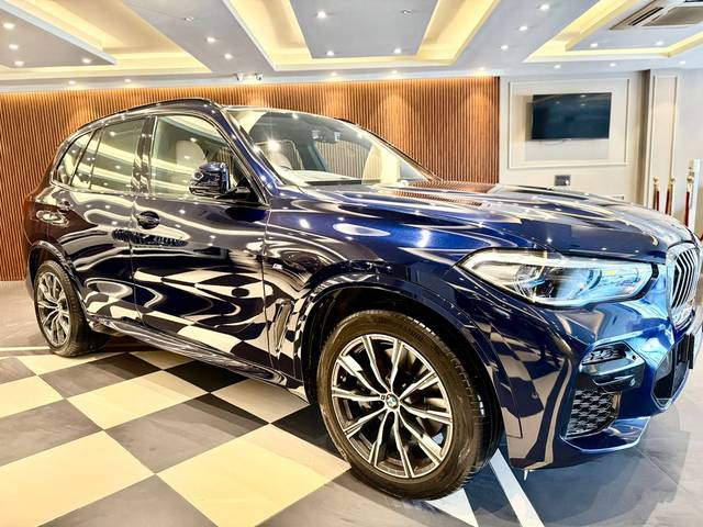 https://images10.gaadi.com/usedcar_image/4565400/original/7e715ce9654b28ad3dabd46189fb857b.jpg?imwidth=6400