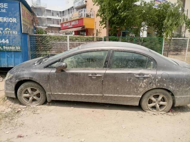 https://images10.gaadi.com/usedcar_image/4565404/original/processed_9d30385a-8aa3-4237-840a-bf883e5611be.jpg?imwidth=6402