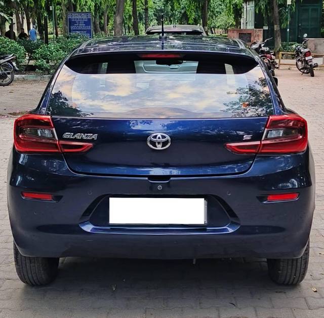 https://images10.gaadi.com/usedcar_image/4565408/original/processed_035fe3ec04bcbd11b524b6c6c57442dd.jpg?imwidth=6401