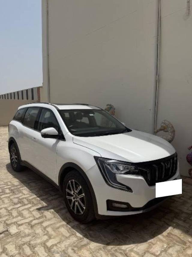 https://images10.gaadi.com/usedcar_image/4565444/original/processed_c8eb1b62-4b17-422d-afe3-4a0466d58177.jpeg?imwidth=6400