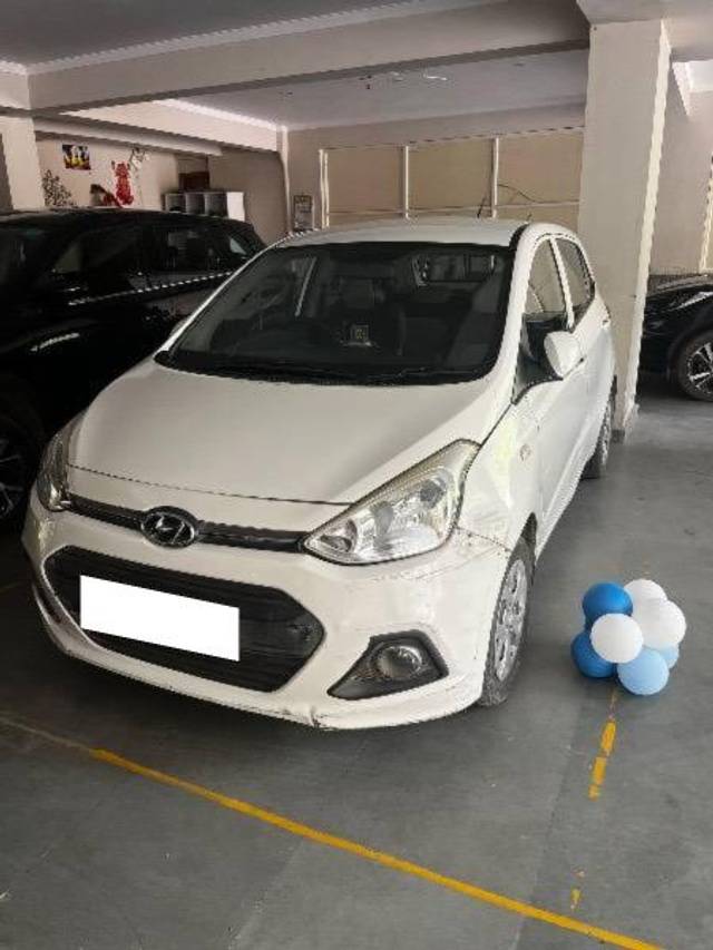 https://images10.gaadi.com/usedcar_image/4565453/original/processed_9019daf5-3d3f-4d91-84a0-a501a2ca1836.jpeg?imwidth=6402