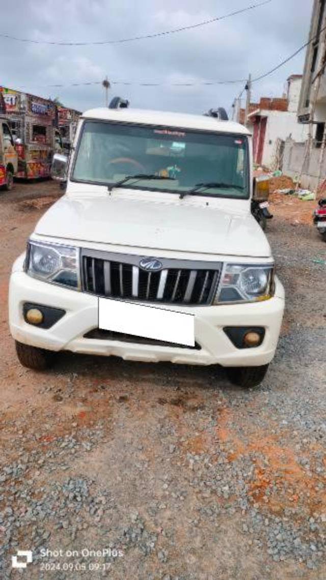 https://images10.gaadi.com/usedcar_image/4565481/original/processed_2ea80969-2e5f-4fc6-bf2b-00c52847eb6d.jpg?imwidth=6400