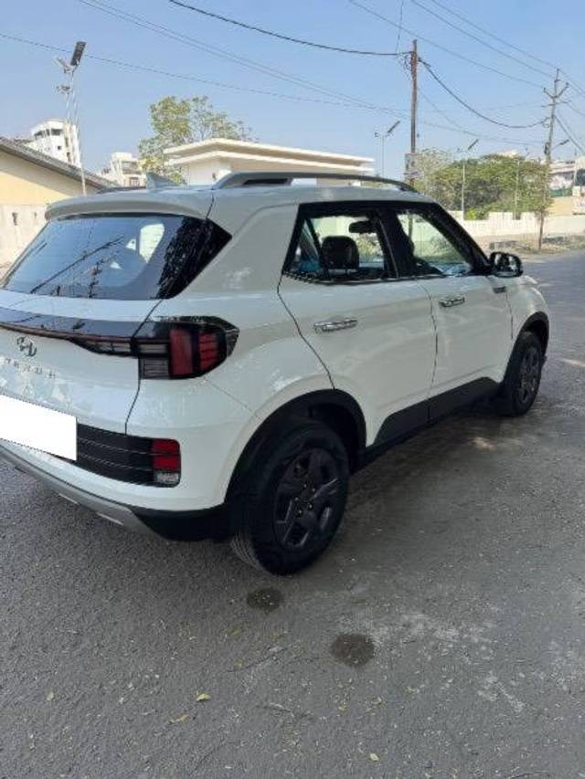 https://images10.gaadi.com/usedcar_image/4565484/original/processed_3b3ccf01-fce0-4eb9-9e42-6a410c50648f.jpeg?imwidth=6401
