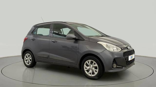 https://images10.gaadi.com/usedcar_image/4565490/original/1044744084a945b8eb65dcf31fb6bf3f.jpg?imwidth=6400