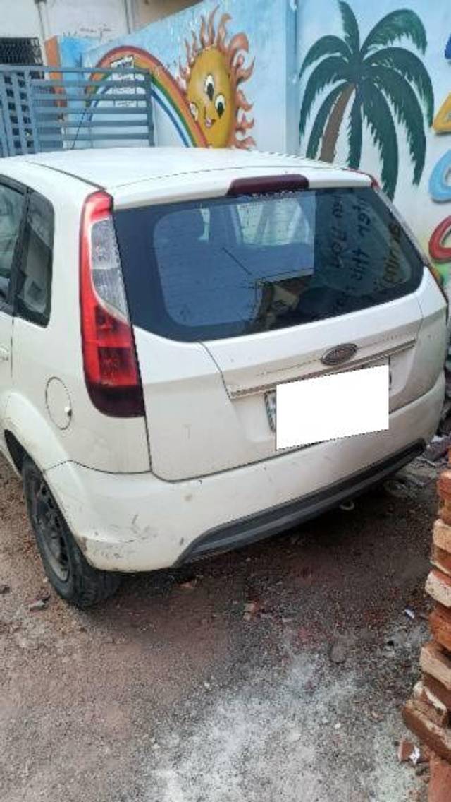 https://images10.gaadi.com/usedcar_image/4565541/original/processed_47dc5f87-e78b-453f-99f2-f8c3eec0d077.jpg?imwidth=6401