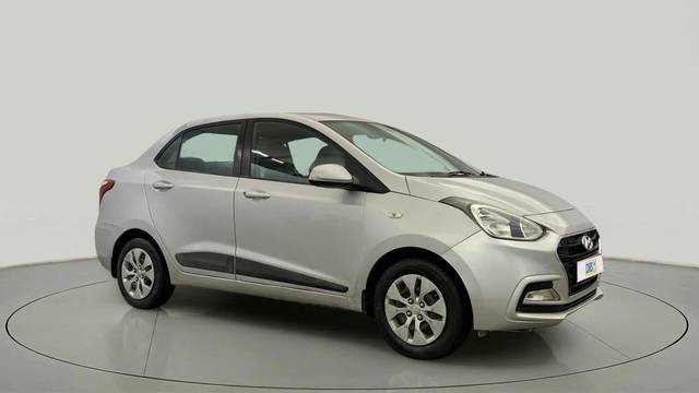 https://images10.gaadi.com/usedcar_image/4565565/original/62f4f08d9144413797d6016bfd0369b3.jpg?imwidth=6400