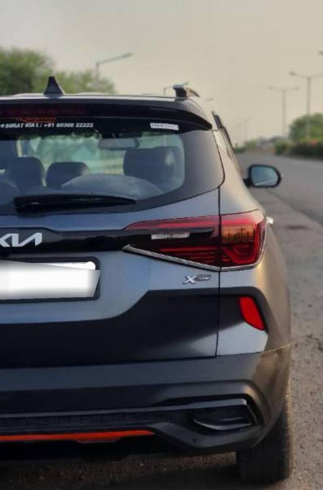 https://images10.gaadi.com/usedcar_image/4565593/original/processed_d29164e2-3a99-4f1d-81e2-e5eef9924828.jpg?imwidth=6402