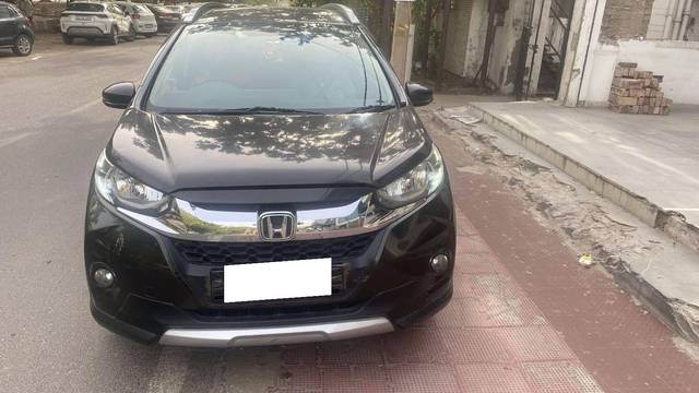 https://images10.gaadi.com/usedcar_image/4565641/original/processed_3d12d516-8810-4742-8019-d56823563071.jpg?imwidth=6401