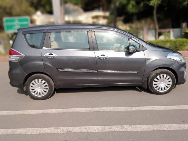 https://images10.gaadi.com/usedcar_image/4565654/original/processed_2e06d9c7027d50d0d3c4e77cd7007b51.jpg?imwidth=6401