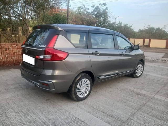 https://images10.gaadi.com/usedcar_image/4565661/original/processed_8d2ee0974fb2555ff0a35e7d19a5dc2b.jpg?imwidth=6401