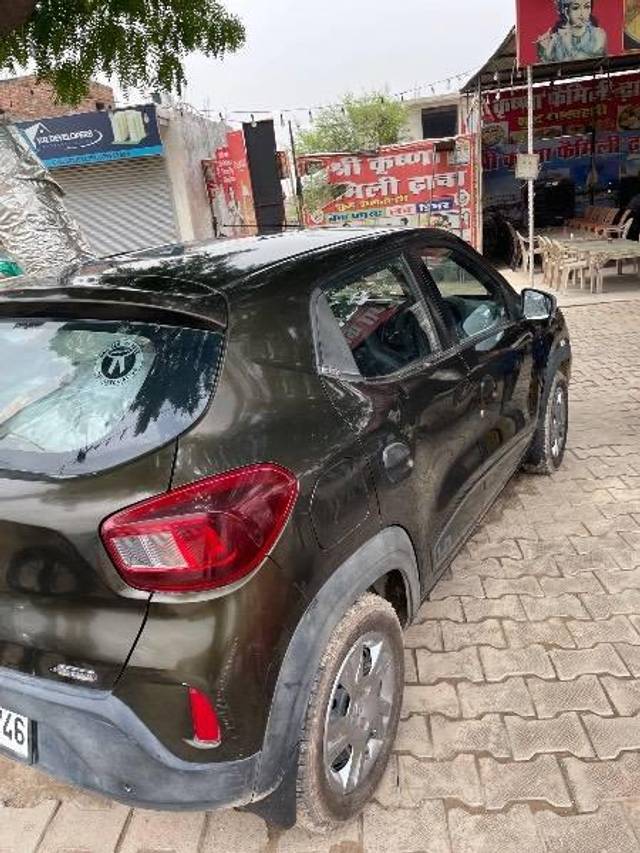 https://images10.gaadi.com/usedcar_image/4565673/original/processed_43de6c22-14a0-4a3f-b339-8a9856add9c5.jpeg?imwidth=6401