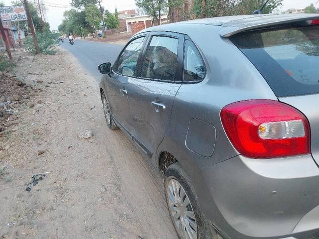 https://images10.gaadi.com/usedcar_image/4565743/original/processed_82baf25e-9bda-4678-930a-3ae1e797f570.jpg?imwidth=6400