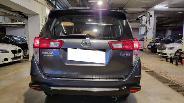 https://images10.gaadi.com/usedcar_image/4565776/original/processed_329d9ae0679ca5e52b3cf444c4c85706.jpg?imwidth=6402