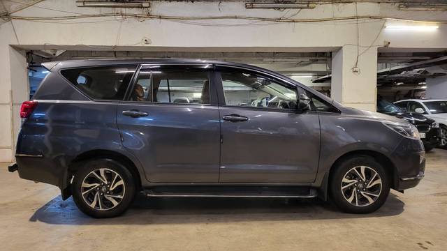 https://images10.gaadi.com/usedcar_image/4565776/original/processed_53f5e4833d7410753fa2c387e4494597.jpg?imwidth=6401