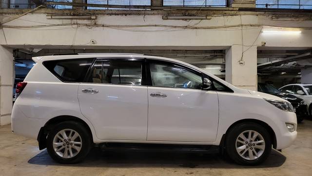 https://images10.gaadi.com/usedcar_image/4565790/original/914b5c3529b14b74aad5a3cf934a0840.jpg?imwidth=6401