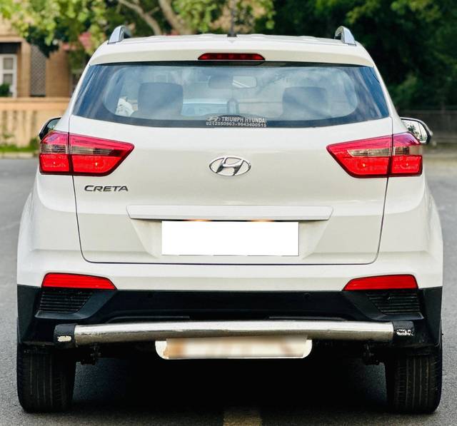 https://images10.gaadi.com/usedcar_image/4565807/original/processed_67df2c1e527d1ed09e389fe167d6f6aa.jpg?imwidth=6402