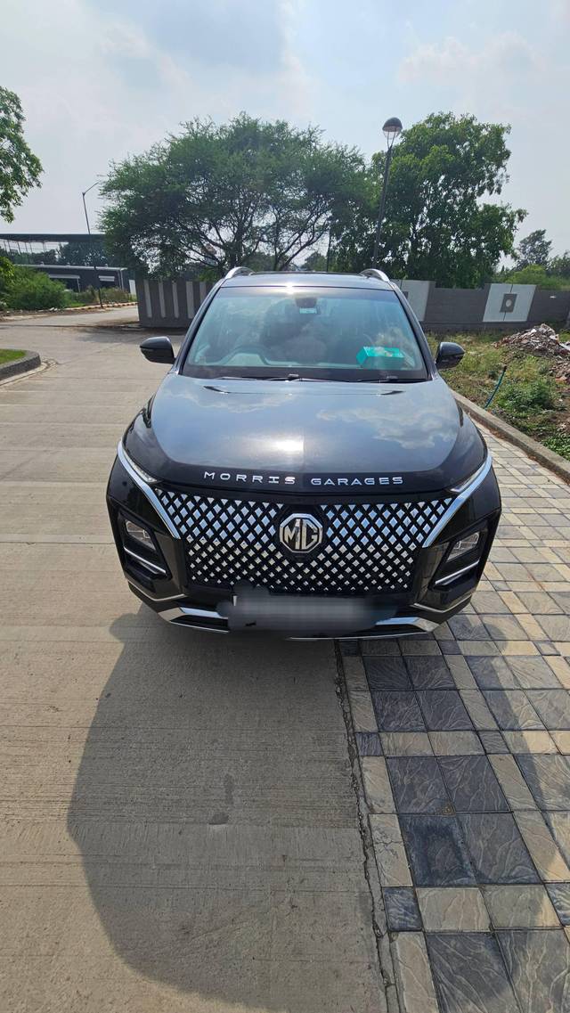https://images10.gaadi.com/usedcar_image/4565809/original/processed_37fe77aa-355f-4891-8ffe-98f167e0c51c.jpg?imwidth=6400