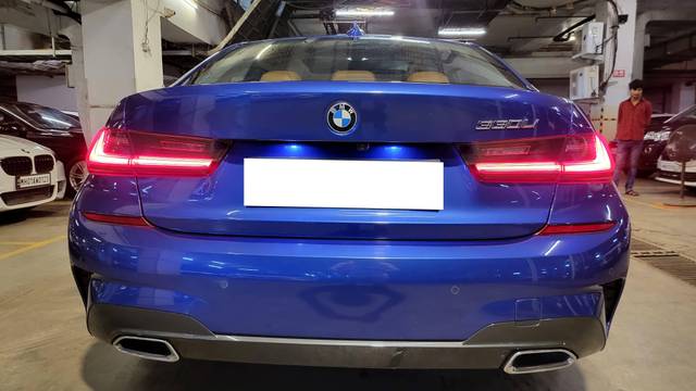 https://images10.gaadi.com/usedcar_image/4565813/original/processed_4ba87e734dc1c1da893c935de548e111.jpg?imwidth=6402