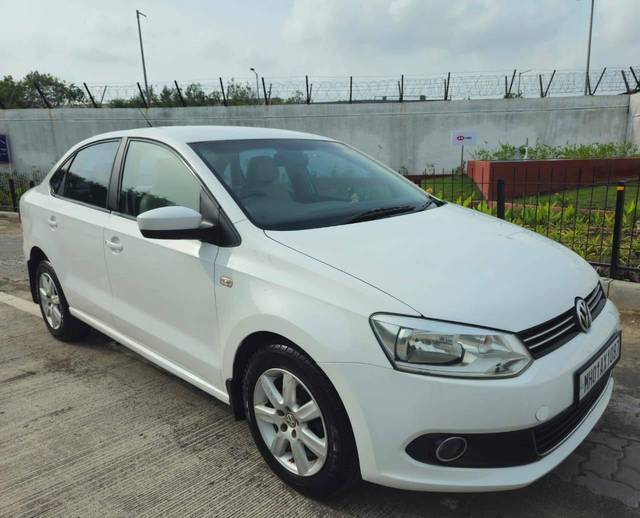 https://images10.gaadi.com/usedcar_image/4565836/original/processed_402f3b99775cc55621efc1b60b0916a4.jpg?imwidth=6401