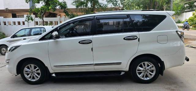 https://images10.gaadi.com/usedcar_image/4565854/original/processed_7138f83231be9f246be9de0eee5fe1f1.jpg?imwidth=6402