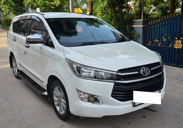 https://images10.gaadi.com/usedcar_image/4565854/original/processed_ee79d534f889f2ef2107247a1fad3085.jpg?imwidth=6400