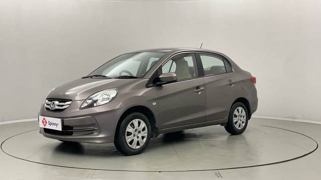 https://images10.gaadi.com/usedcar_image/4565875/original/4b48b247f5086c84a5e6300c3cc5289c.JPG?imwidth=6400