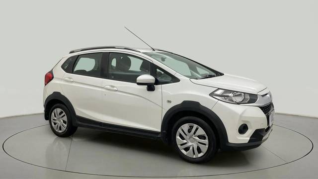 https://images10.gaadi.com/usedcar_image/4565905/original/6331f26d3811c900ac6783781c07222f.jpg?imwidth=6400
