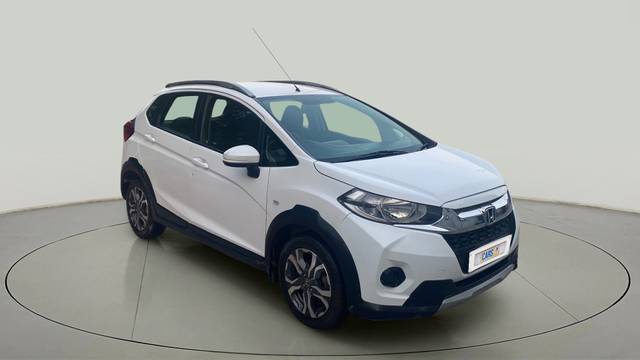 https://images10.gaadi.com/usedcar_image/4565908/original/4170fd38f0028dc007f00dcd3758f36d.jpg?imwidth=6400